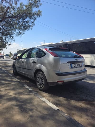 Ford Focus — 4