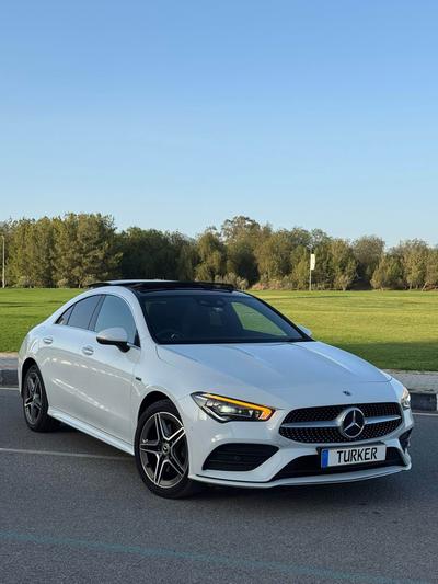 Mercedes-Benz CLA 250e — 4