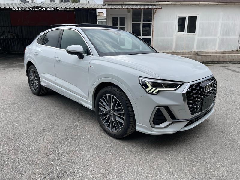 Audi Q3 — 1/10