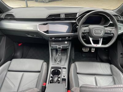 Audi Q3 — 10