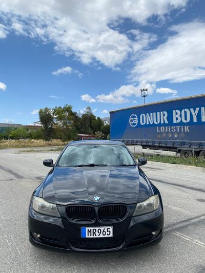 BMW 320i — 2