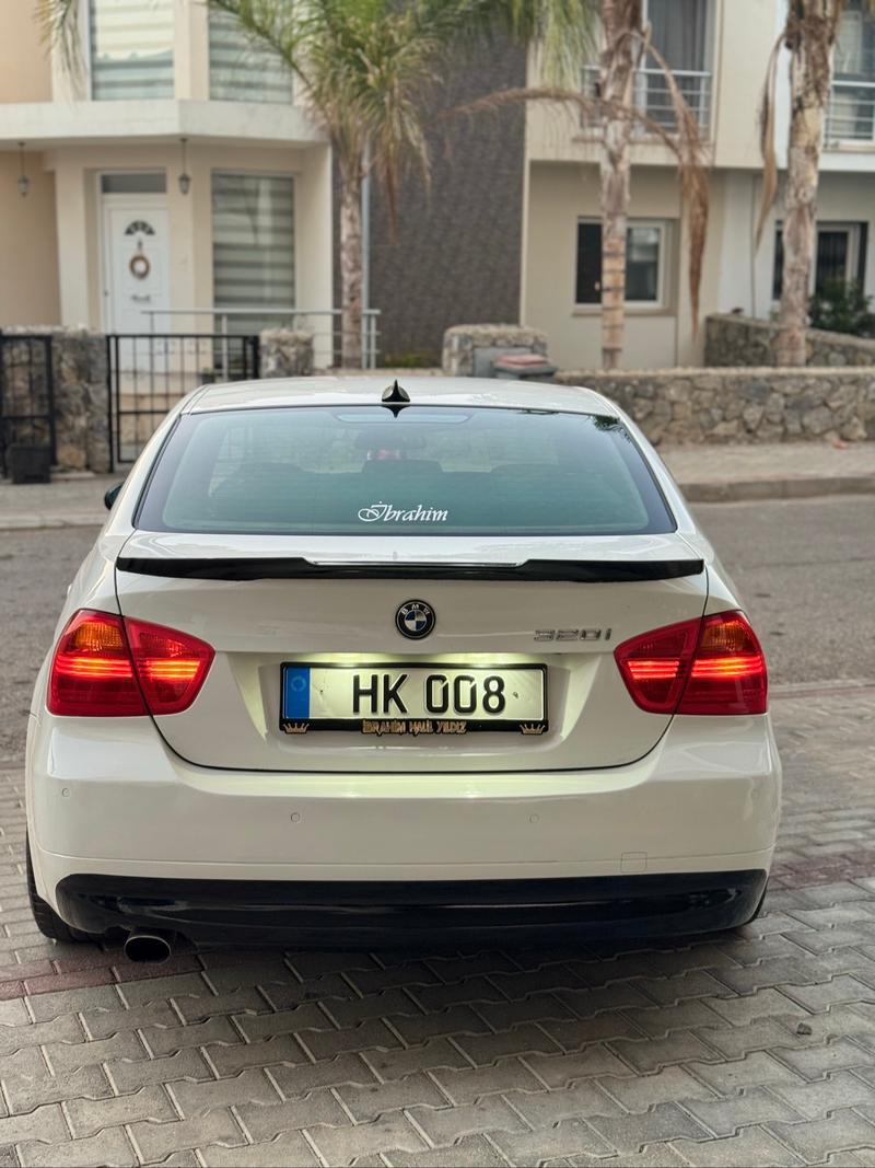 BMW 320i — 1/10
