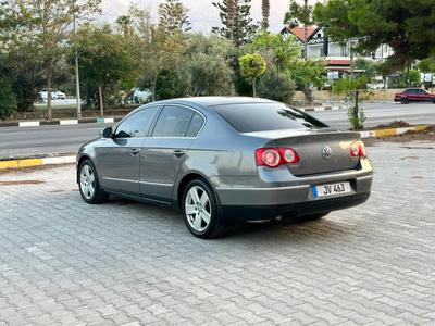 Volkswagen Passat — 2