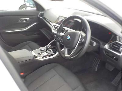 BMW 320i — 3