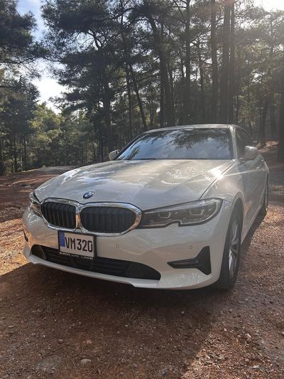 BMW 320i — 6