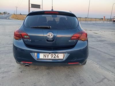 Opel Astra — 3