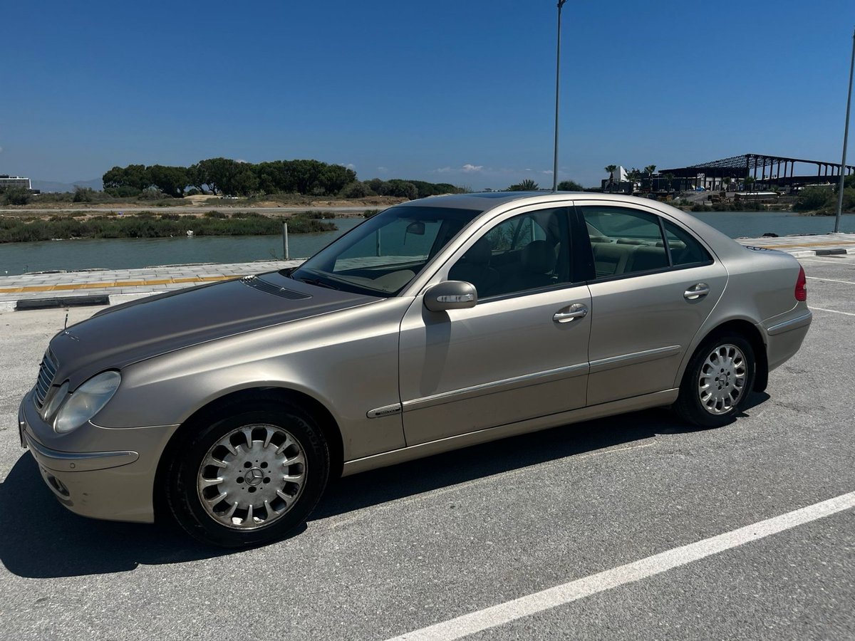 2003 Mercedes-Benz E 200 4