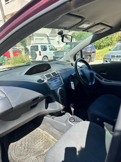 Toyota Vitz — 4