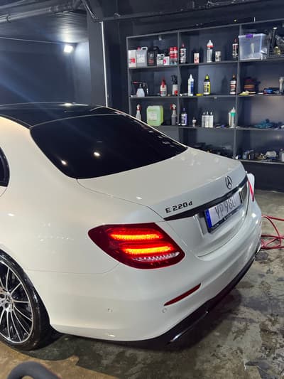 Mercedes-Benz E 220d — 4