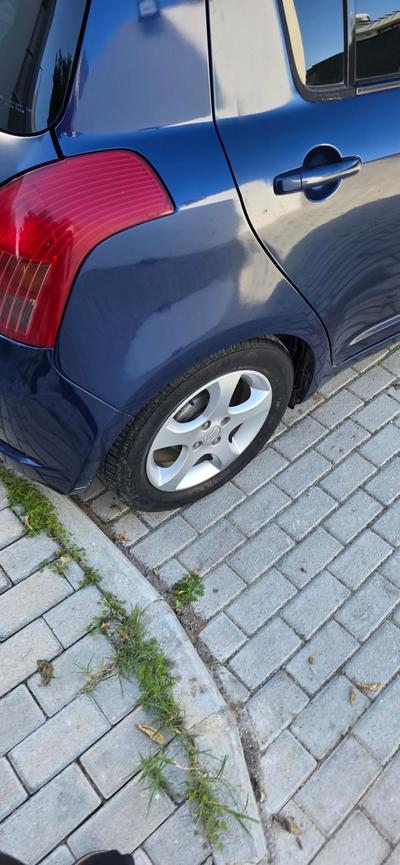 Suzuki Swift — 4