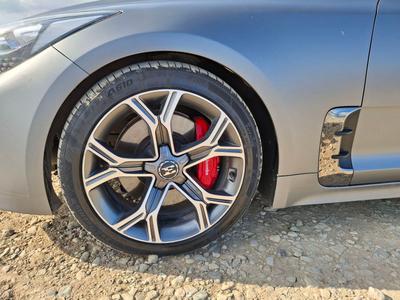 Kia Stinger — 7