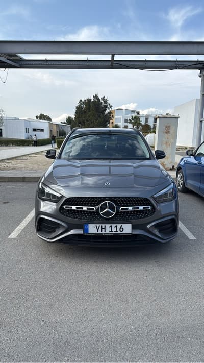 Mercedes-Benz GLA 180 — 2