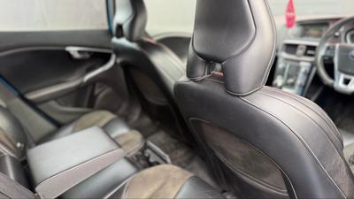 Volvo V40 — 6