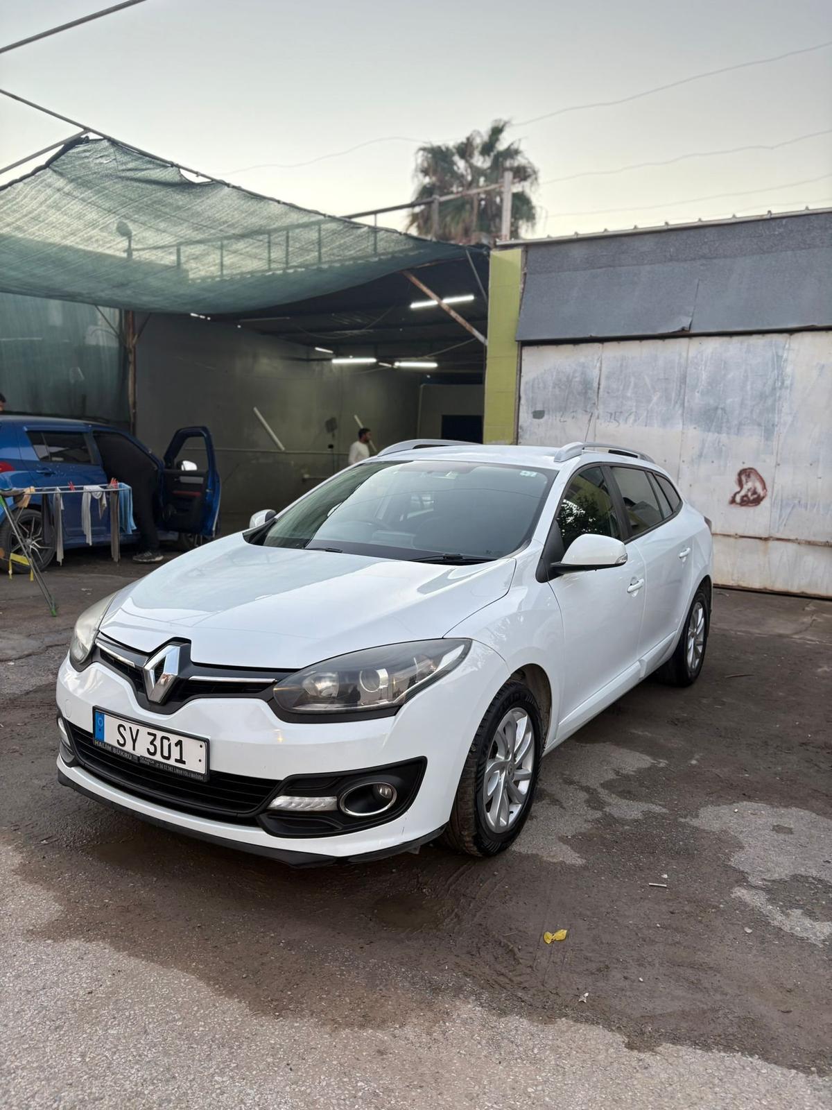 2017 Renault Fluence 4
