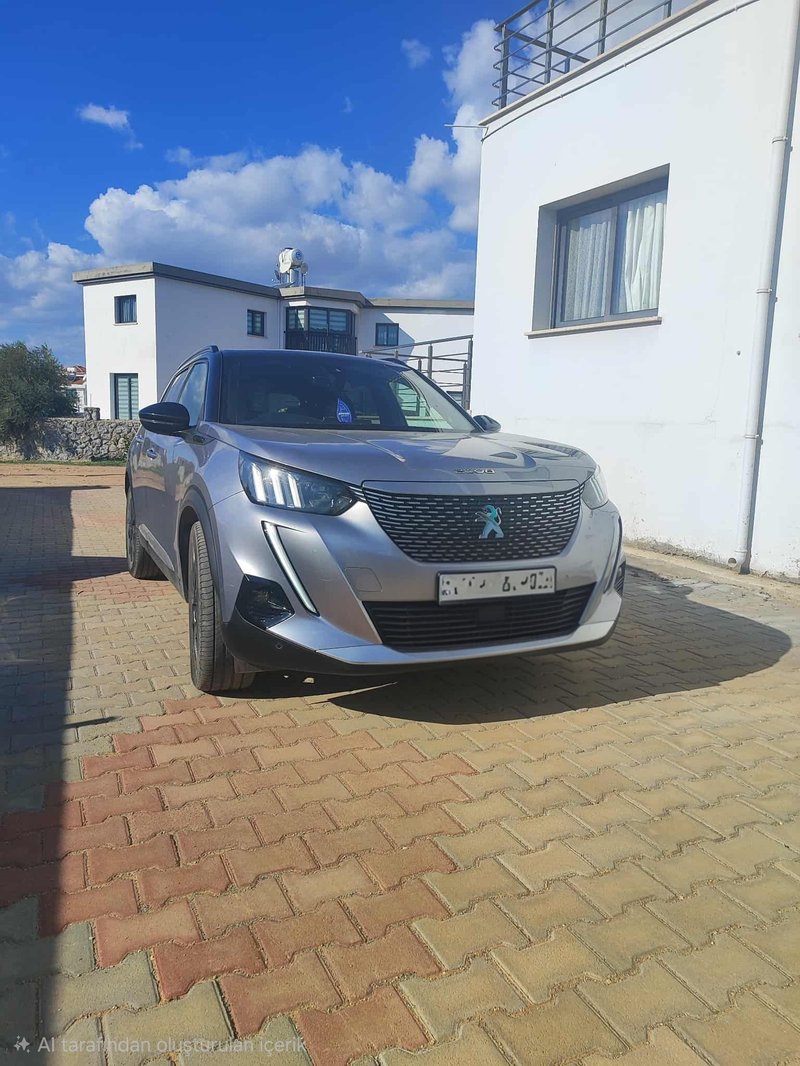 Peugeot E-2008 GT — 1