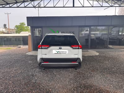 TOYOTA RAV4 — 3