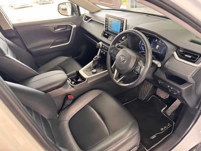 TOYOTA RAV4 — 6