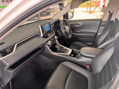 TOYOTA RAV4 — 7
