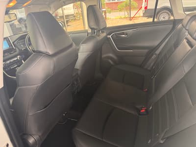 TOYOTA RAV4 — 9