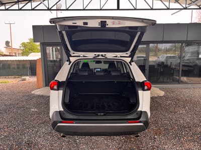 TOYOTA RAV4 — 10