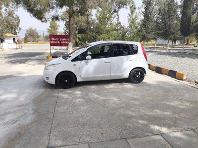 Mitsubishi Colt — 3