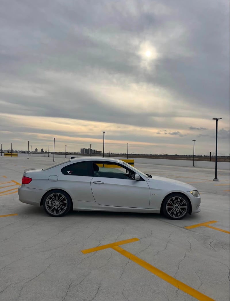 BMW 320i Coupe — 3
