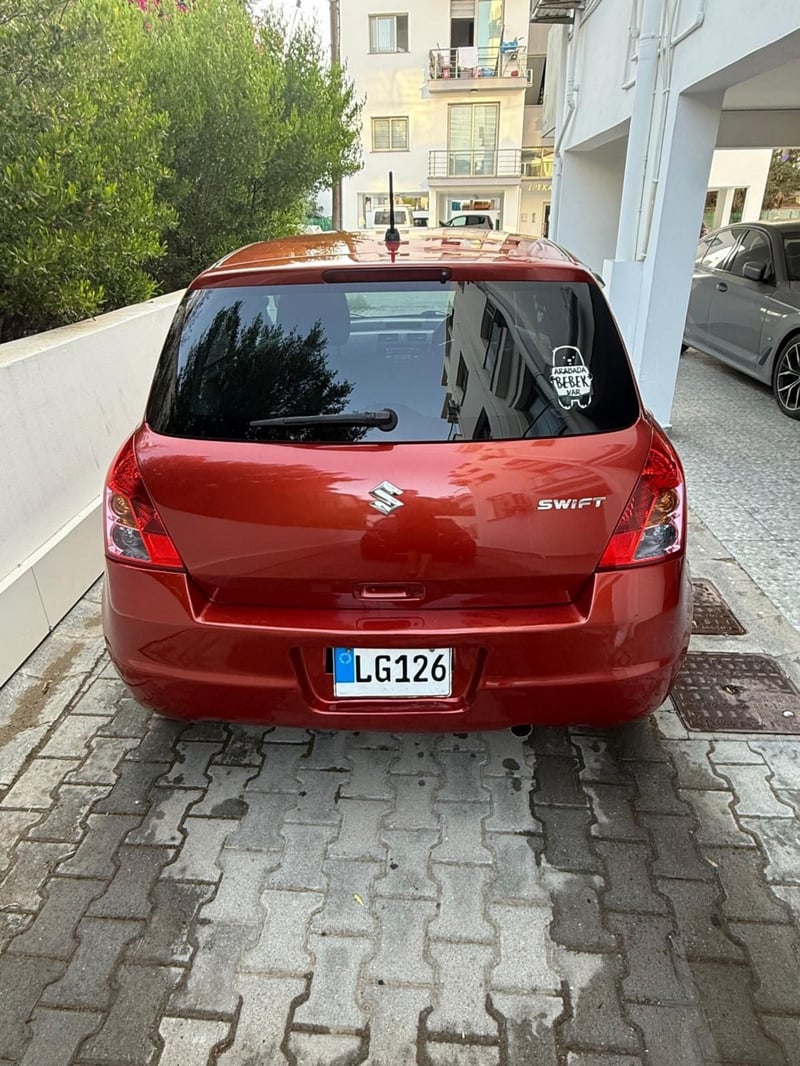 Suzuki Swift — 2