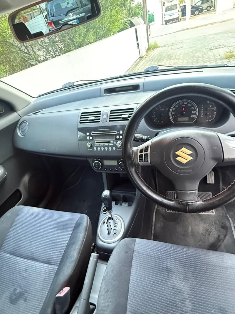 Suzuki Swift — 3