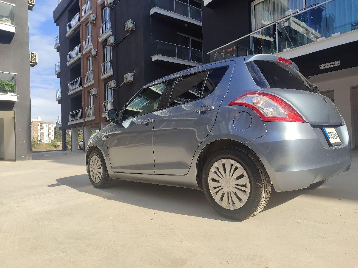 2014 Suzuki Swift 5
