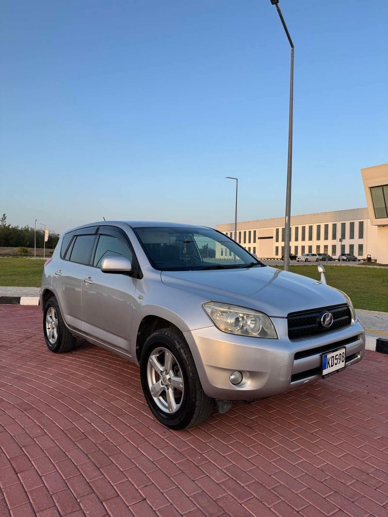 Toyota RAV4 — 1/10
