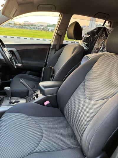 Toyota RAV4 — 9