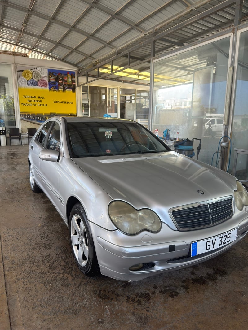 Mercedes-Benz C 200 — 1