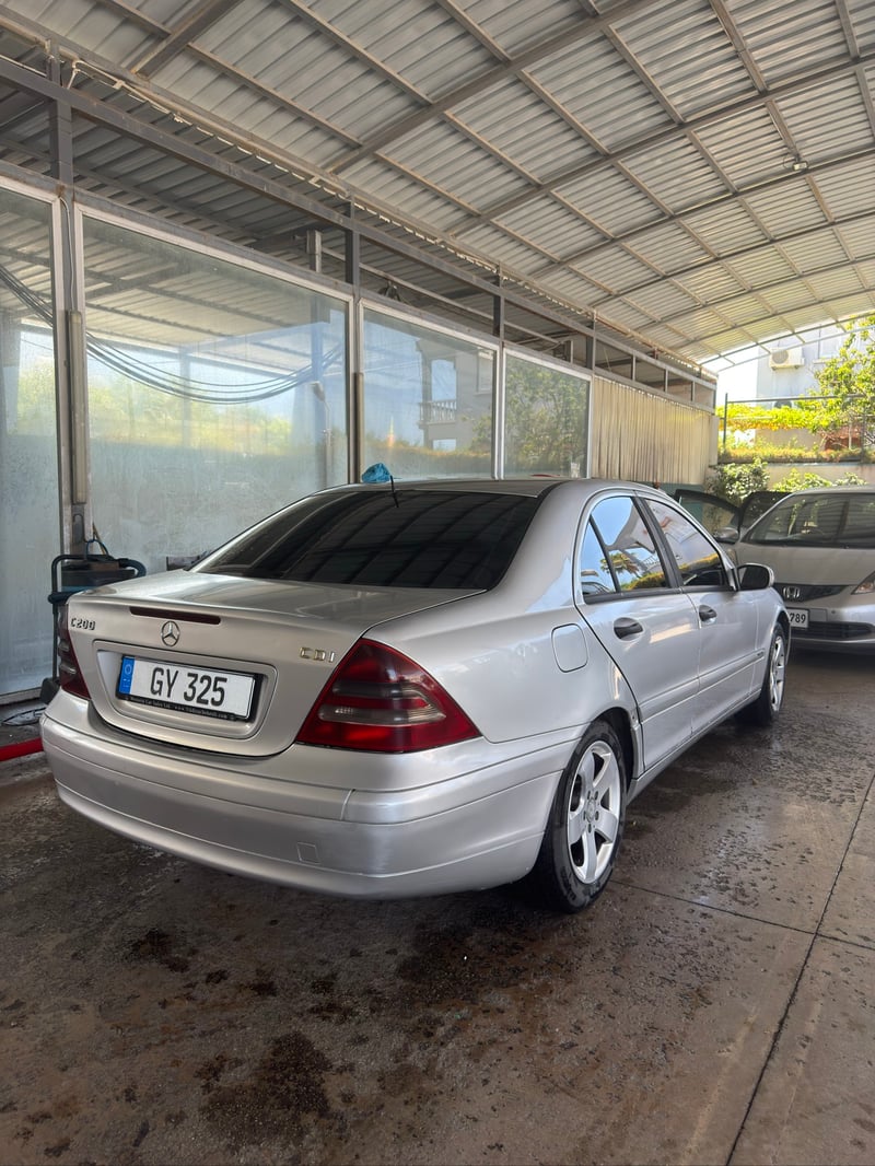 Mercedes-Benz C 200 — 2