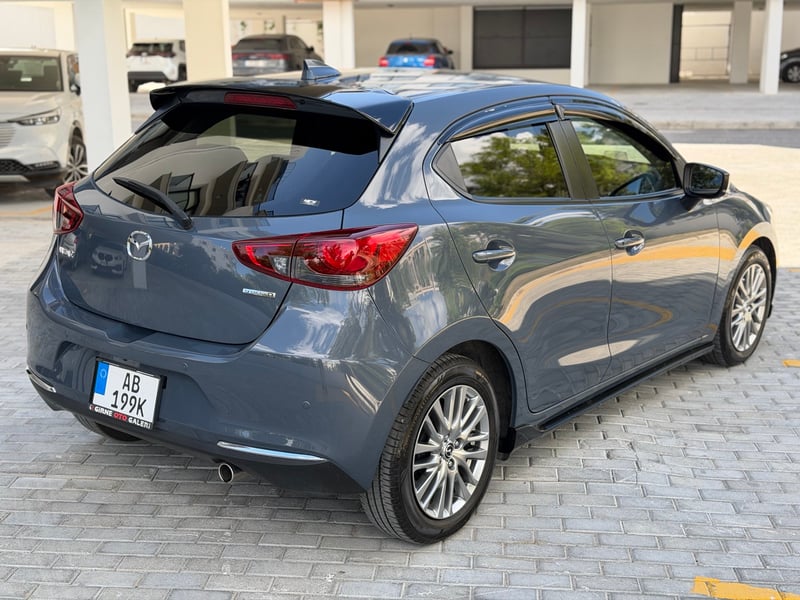 Mazda 2 — 3