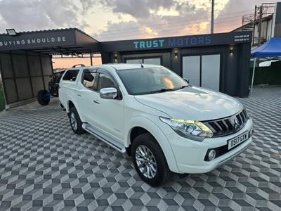 Mitsubishi L200 — 2