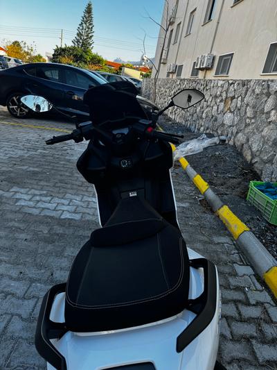 Yuki Expolerer 250d — 3