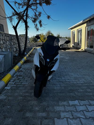 Yuki Expolerer 250d — 1