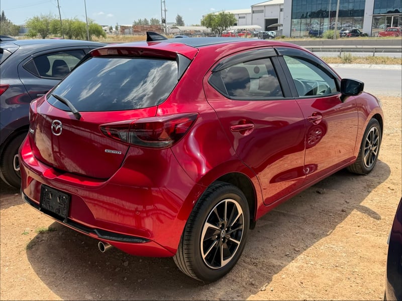 Mazda 2 — 3