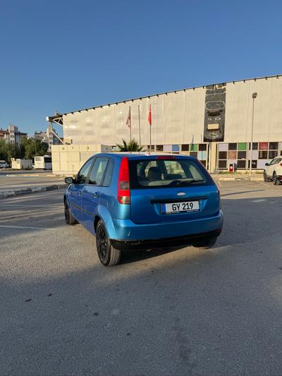 Ford Fiesta — 4