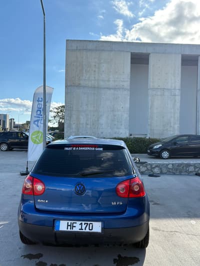 Volkswagen Golf — 3