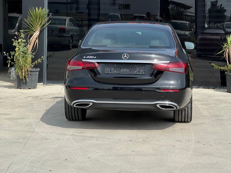 Mercedes-Benz E 220d — 4