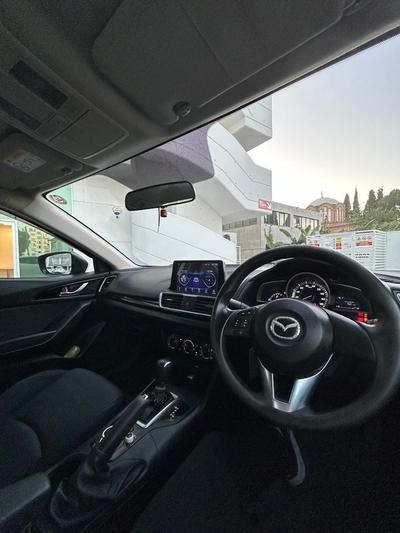 Mazda Axela — 7