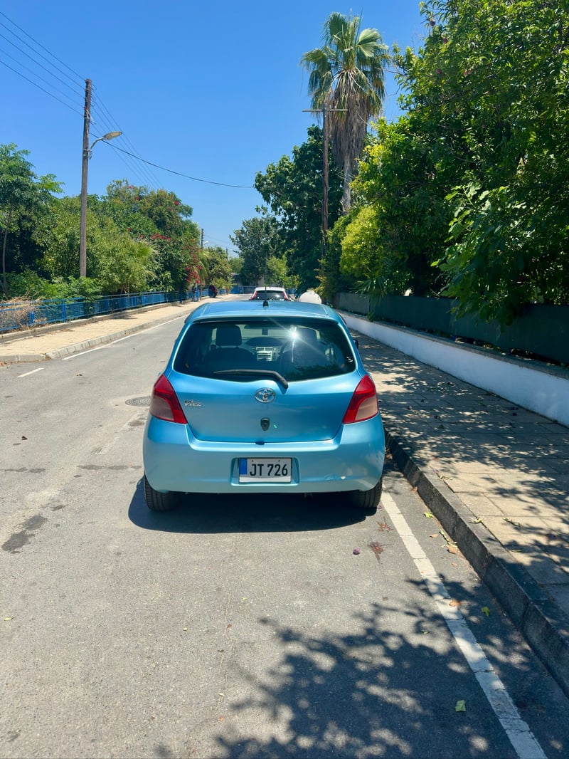 Toyota Vitz — 2