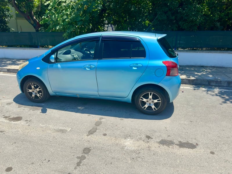 Toyota Vitz — 4