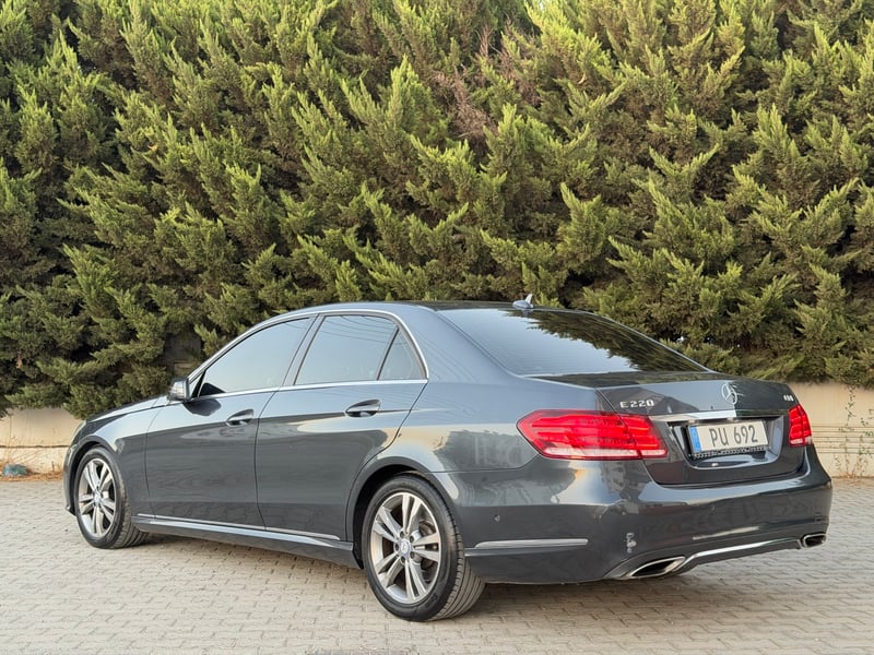 Mercedes-Benz E 220d — 4