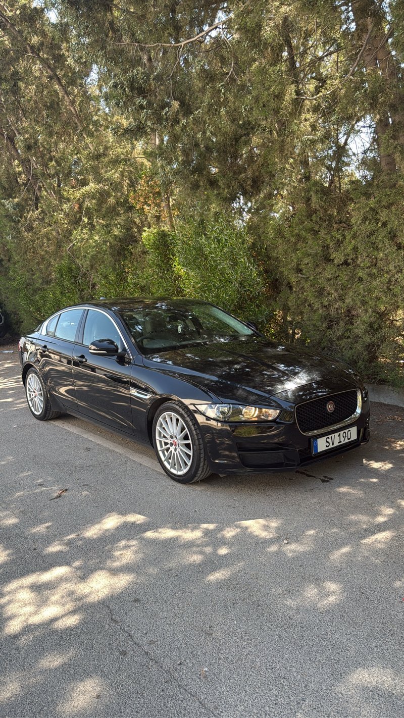 Jaguar XE — 5
