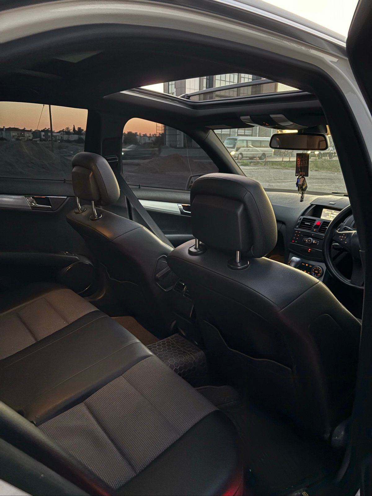 2010 Mercedes-Benz C 200 6