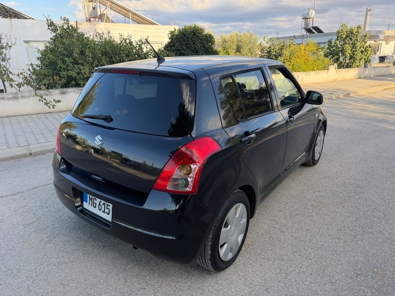 Suzuki Swift — 3