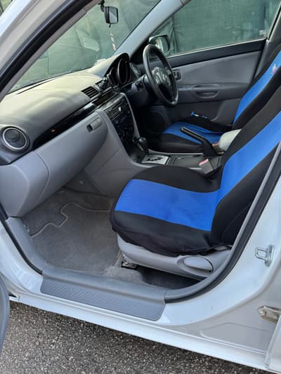 Mazda Axela — 5