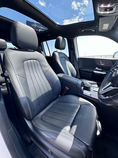 Mercedes-Benz GLB 200d — 10